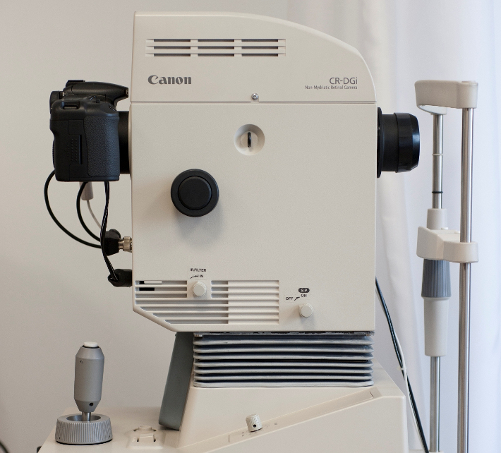 Salud licita la compra de 98 nuevos ecógrafos, 49 salas de radiología y 48 retinógrafos para centros de atención primaria de toda Andalucía